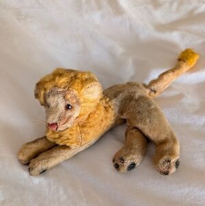 Antique Steiff Stuffed Animal Lion